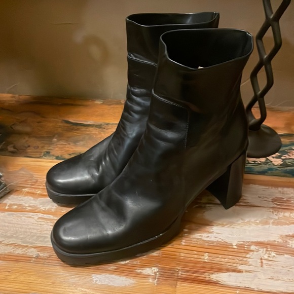 Enzo Angiolini Shoes - Enzo angeolini black vintage leather boots size 7.5